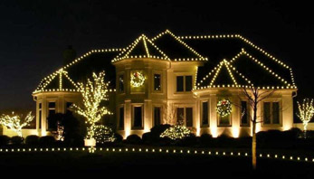 Christmas D&eacute;cor Will Design a Custom Holiday D&eacute;corated Display for Your Home